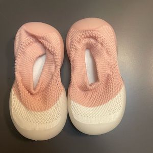 2 Tiny feet baby Beginner shoes
